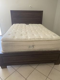Full Size Bed Headband \Footboard With Setts Mattress