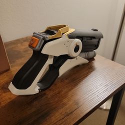 Cosplay - Overwatch - Mercy Cadaceus Blaster