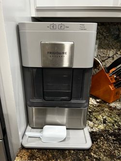 Frigidaire Ice Maker