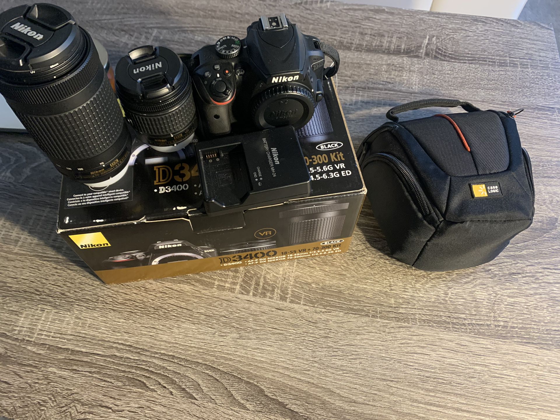 Nikon D3400 with two lenses and case