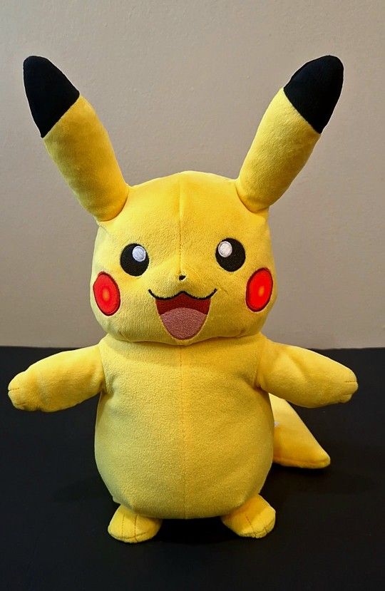 POKÉMON PIKACHU ELECTRIC CHARGE TALKING 13" PLUSH - LIGHTS UP & SOUND