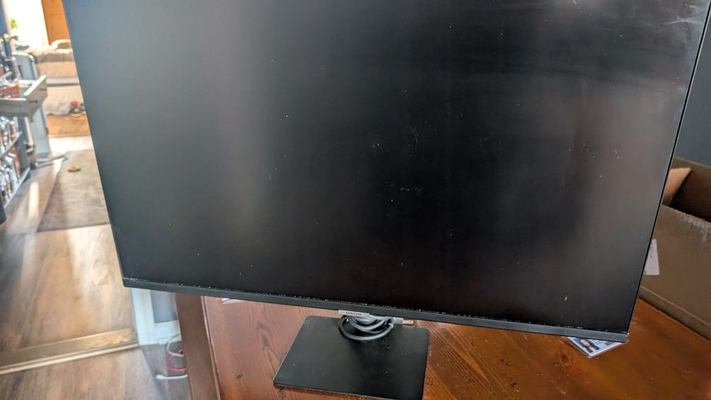 Samsung 32" Smart monitor
