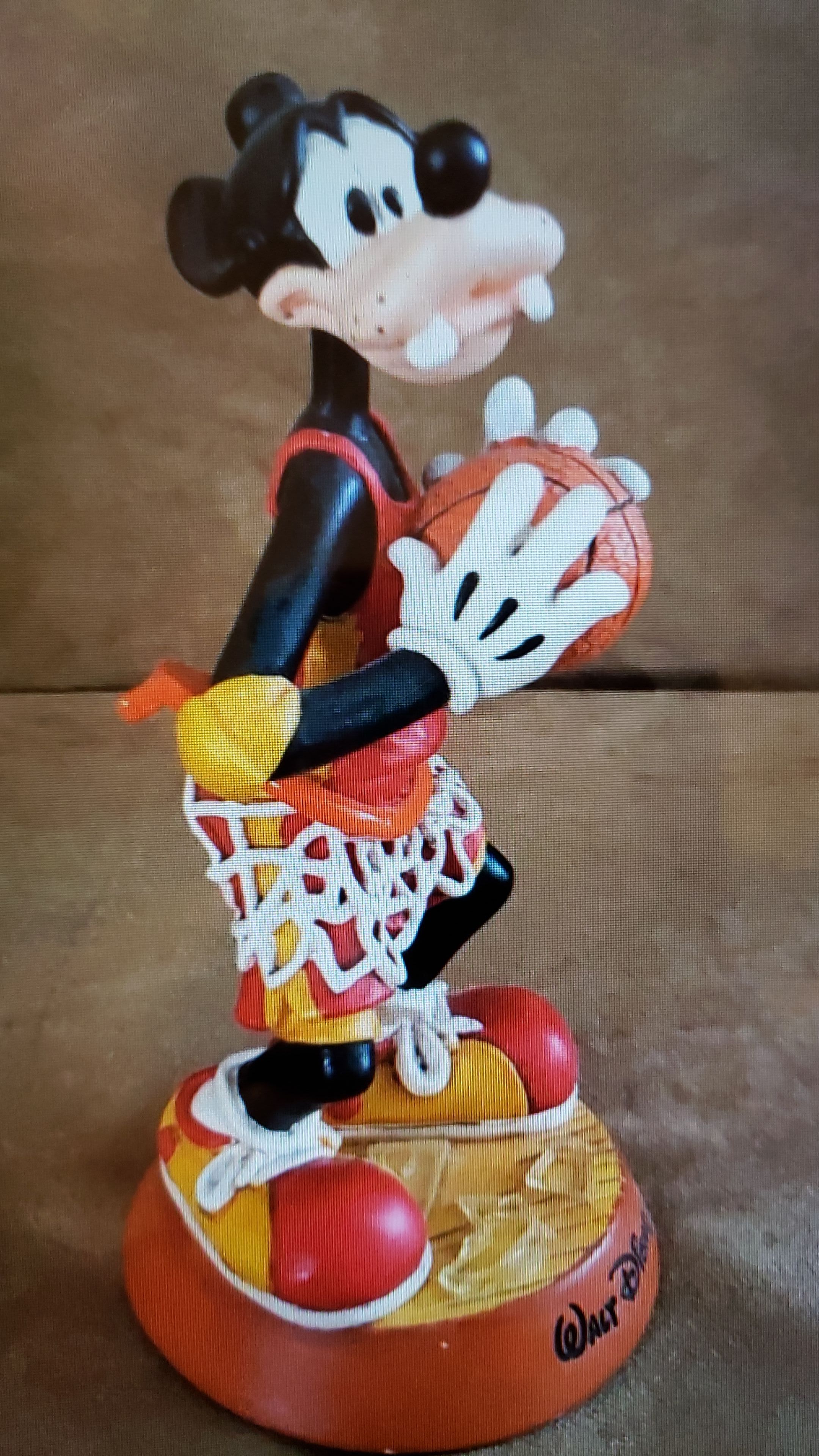 Collectible Disney Goofy Basketball Bobblehead