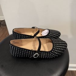 Girl’s LimeLight Black Dress Shoes with Rhinestone Accents size 2
