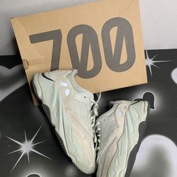 Adidas Yeezy Boost 700 Salt