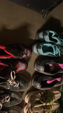 Assorted  brand Nike converse