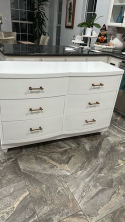 6- drawer dresser