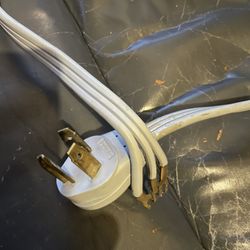 Dryer plugs three prong
