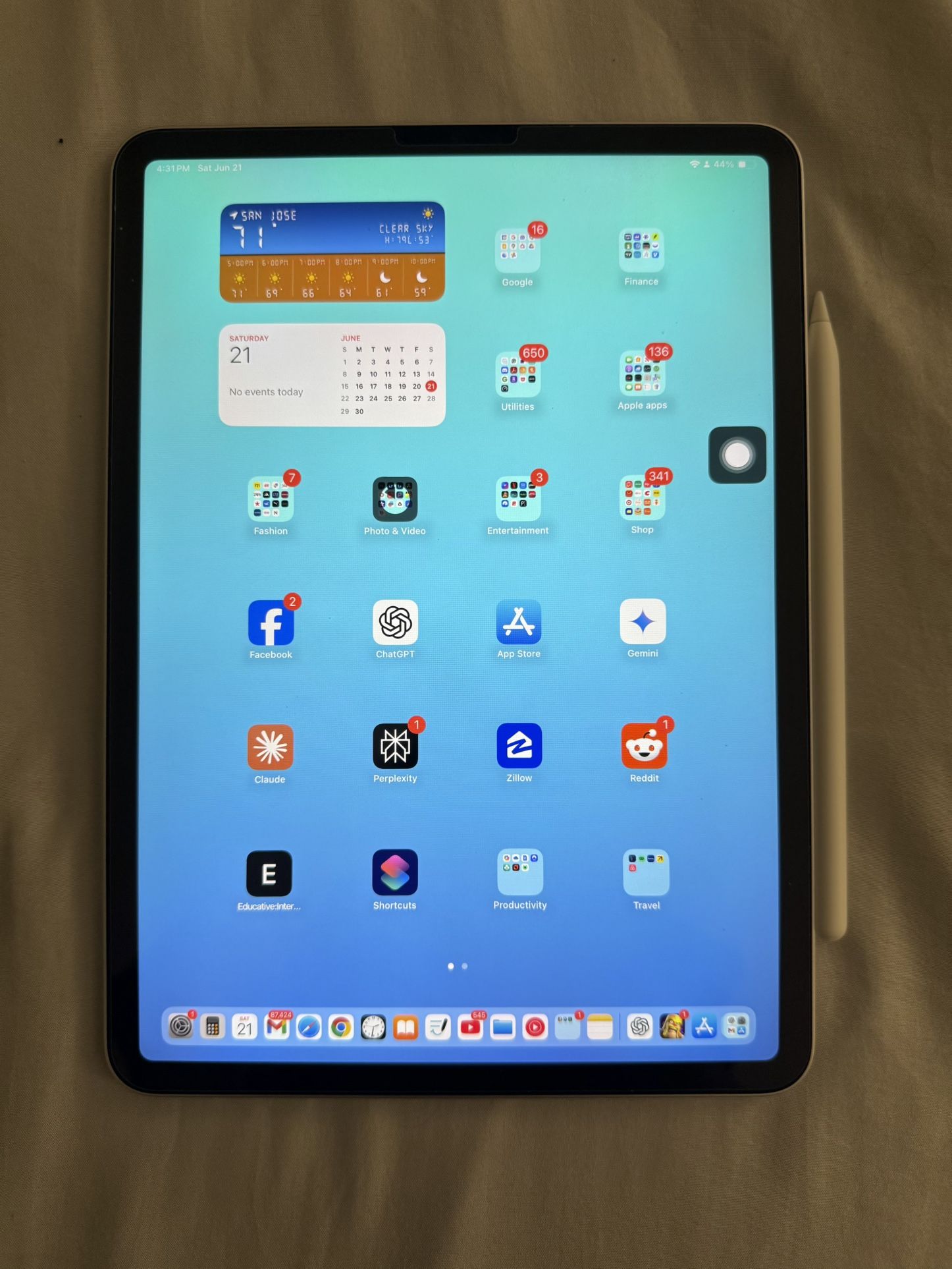 iPad Pro 3rd gen 256 GB with Apple Pencil 2