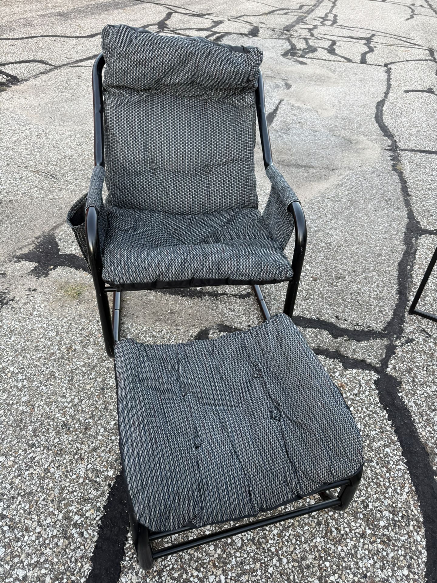 Chair With Ottoman