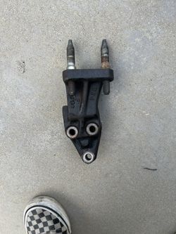 B20 Engine Mount