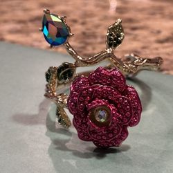 Betsey Johnson hinged bracelet