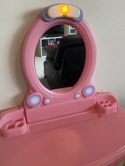 Step2 Fantasy Vanity Girls Pretend Salon Play Set for Sale in