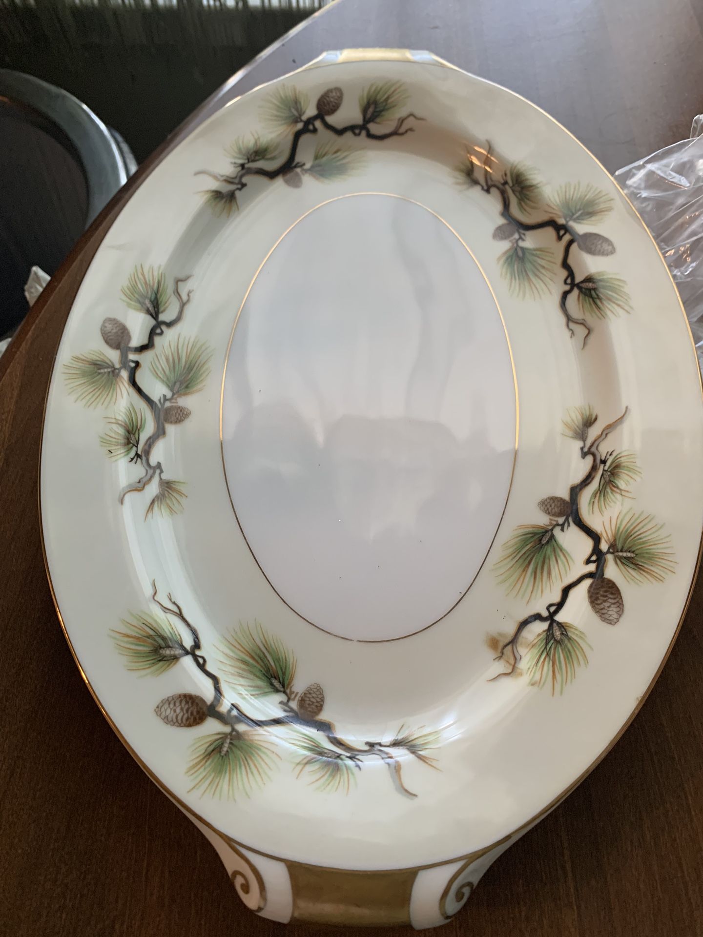 Dishes , Shasta Pine Cones