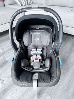 ✨Uppababy Mesa car seat W/Infant Insert ✨LIKE NEW