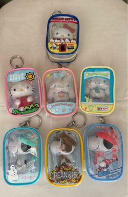 Rokimoto Hello Kitty & Snoopy Chase Cases