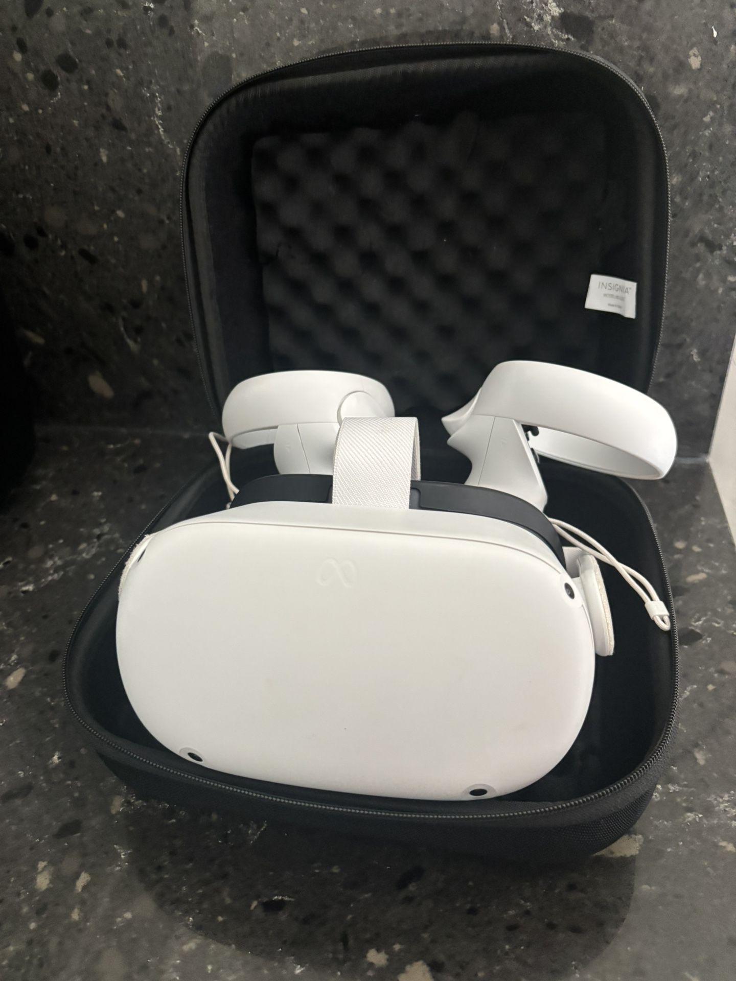 Meta Quest2 128GB VR Headset W/storage Bag