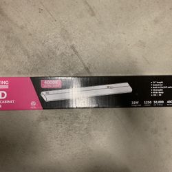 Under cabinet light. 24 inch. 4000k