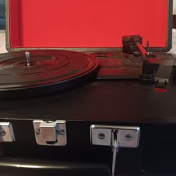 Crosley Suit Case Record (Vinyl)  Player Bluetooth Compatible 