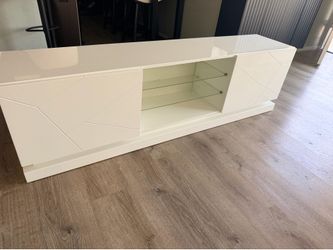 Modern white gloss tv stand