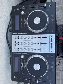 Numark Mixdeck Express - All-in-One DJ Controller System (CD / USB / MIDI)