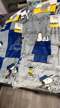 Snoopy Dodger blankets