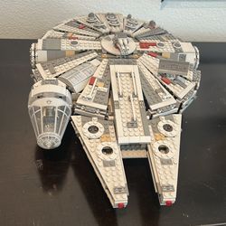 LEGO Millennium Falcon