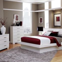 4PC WHITE BEDROOM SET (CO202990) $1149