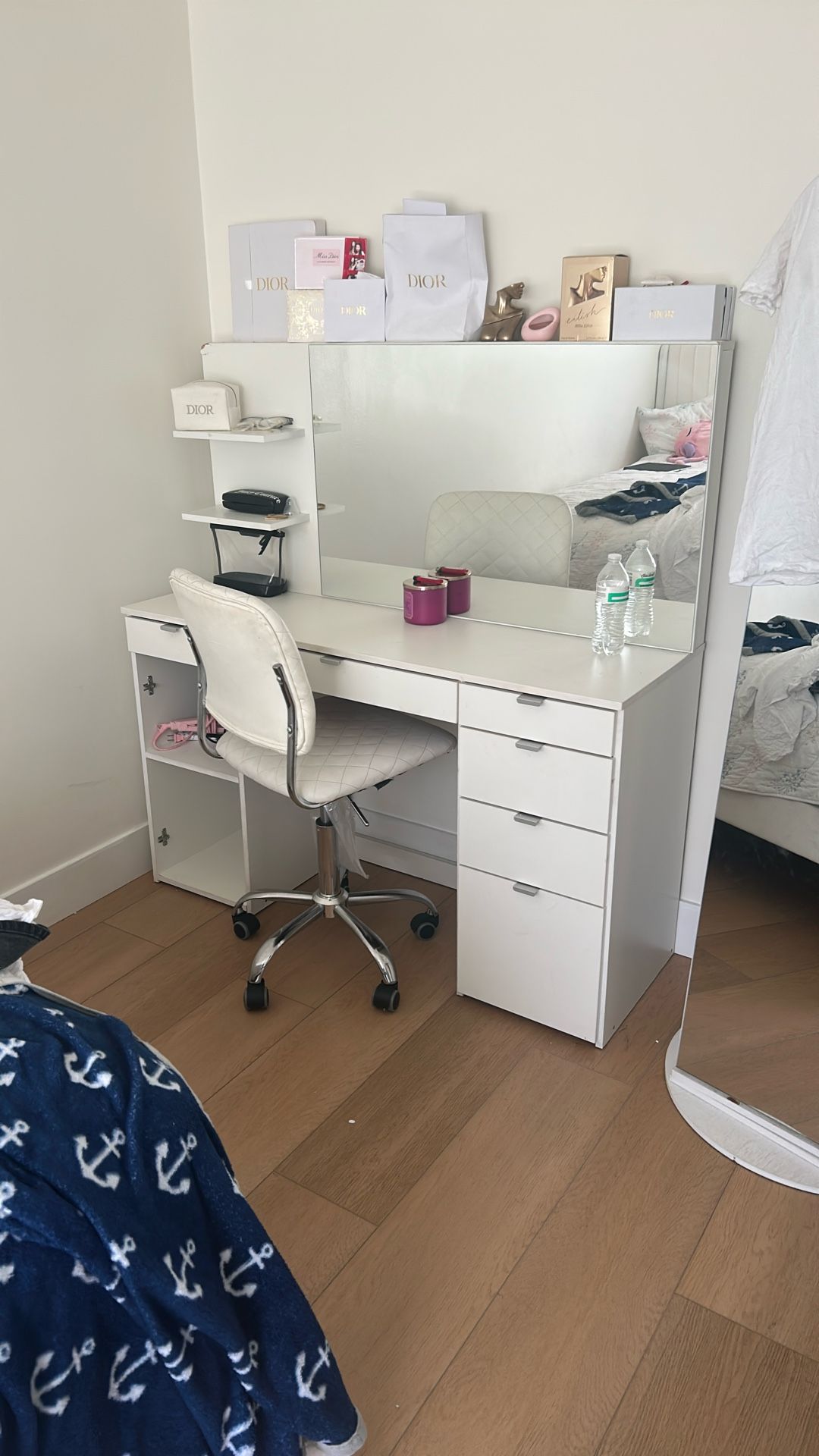 Vanity With Chair