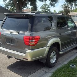2004 Toyota Sequoia