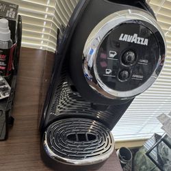 Lavazza Pod Espresso Maker With Pods