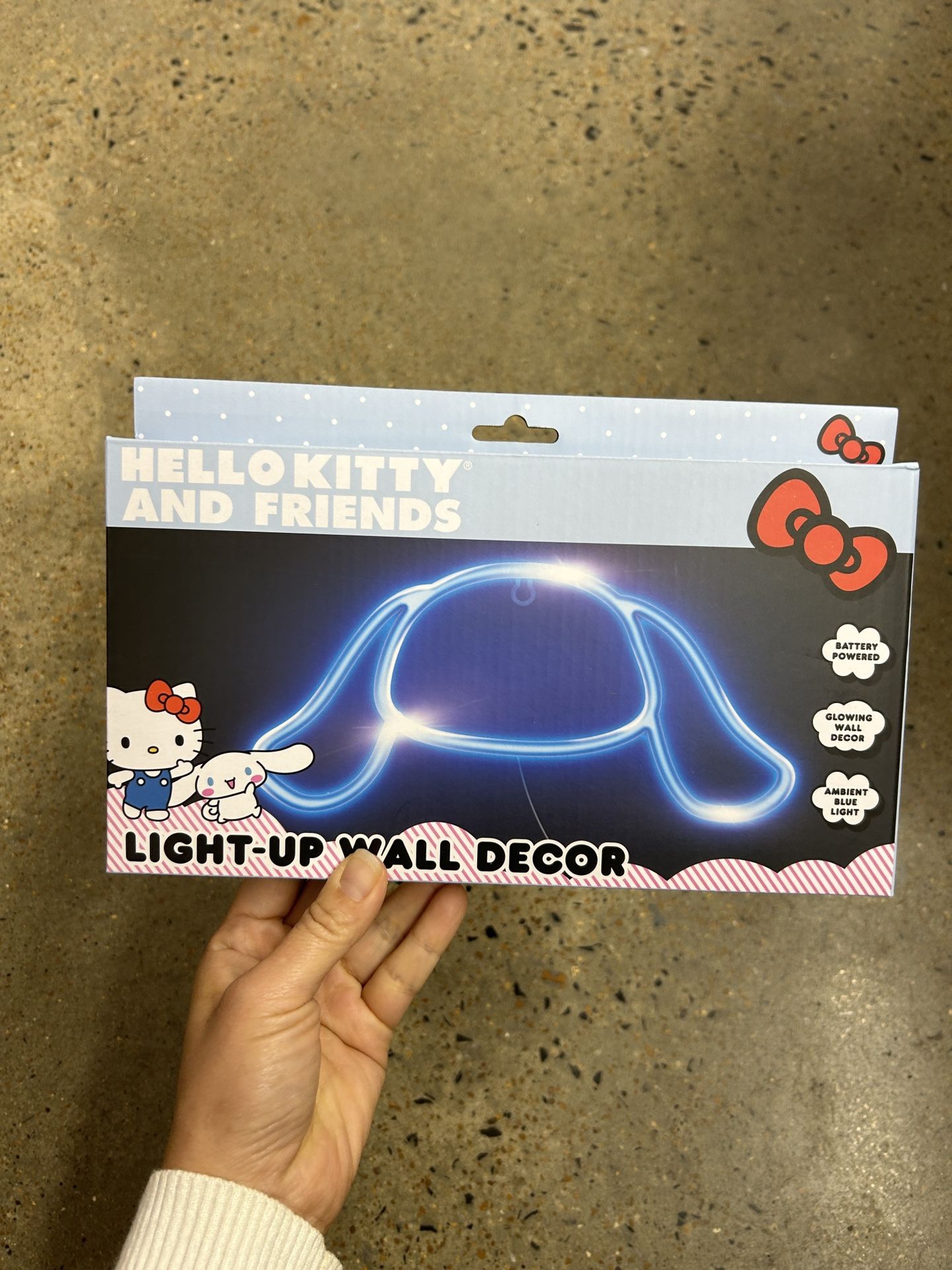 NWT Cinnamonroll light up wall decor