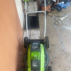 Battery Powered  Lawn Mower In Great Condition 