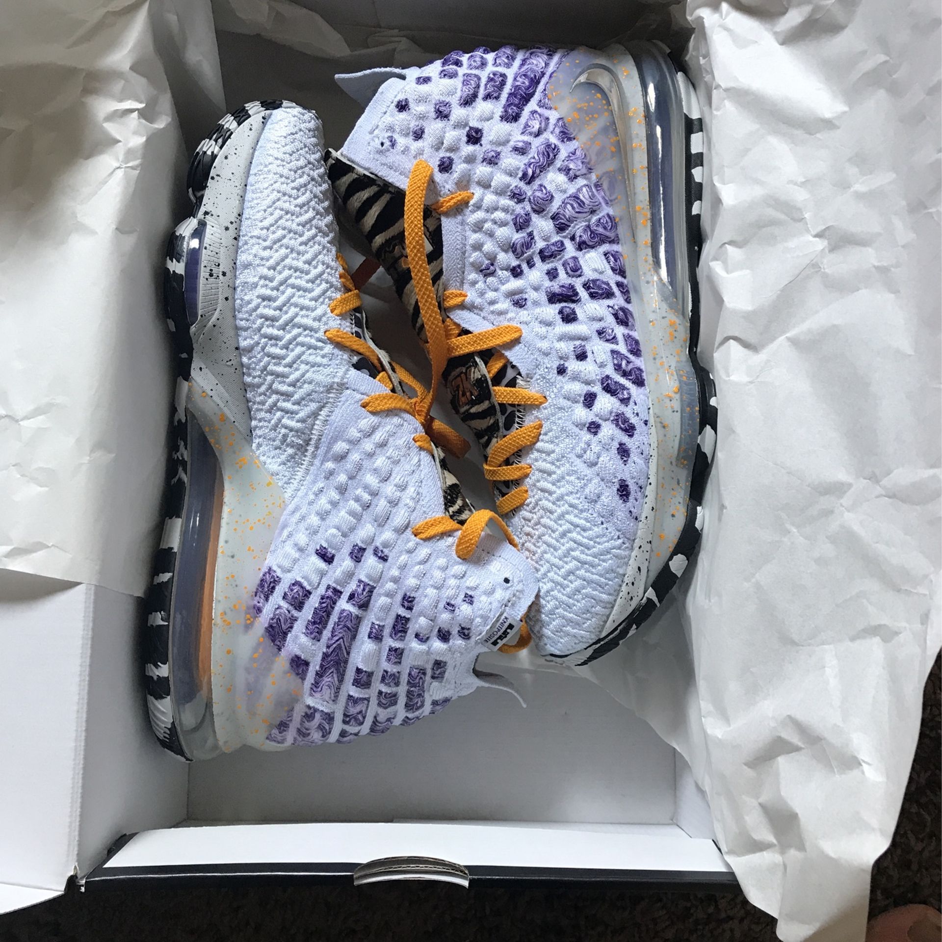 Nike LeBron 17 Bron 2K Playoffs