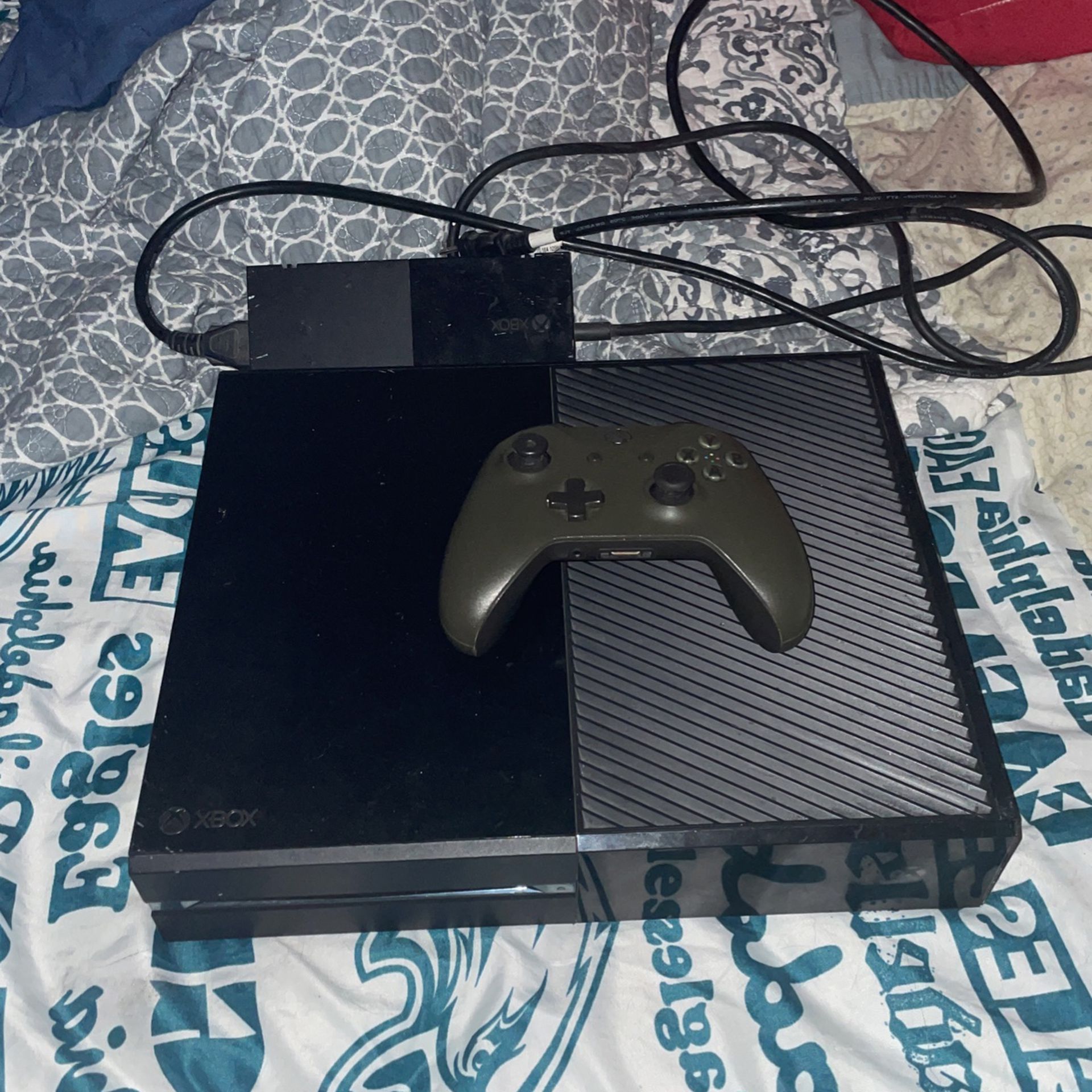 Xbox One With All Needed Wires And 1 Controller