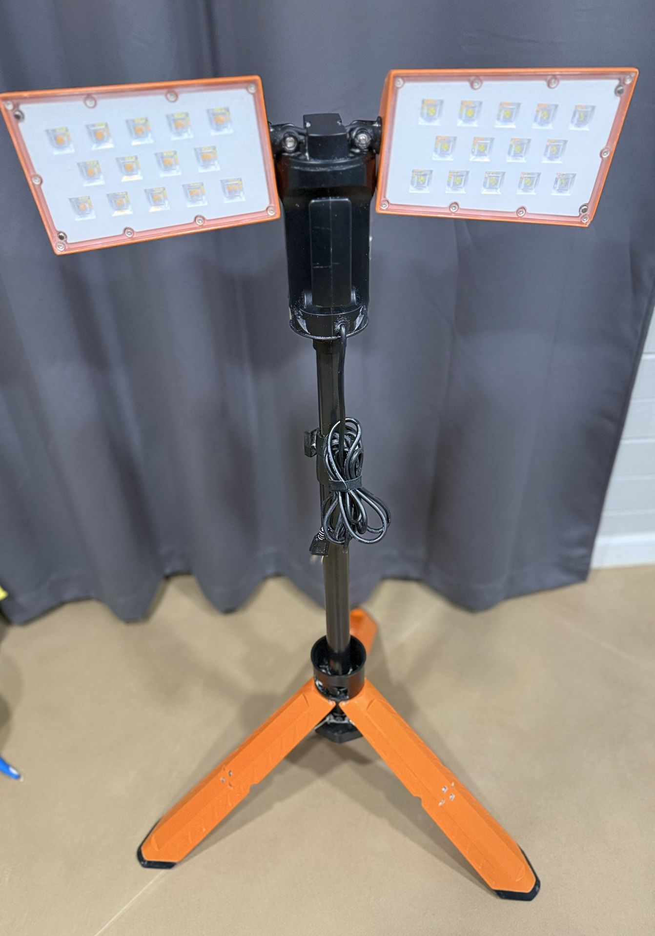 LED Standing Work Light