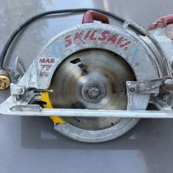 Skill Saw HD77mWorm Drive 7 1/4 Inch  Circular Saw