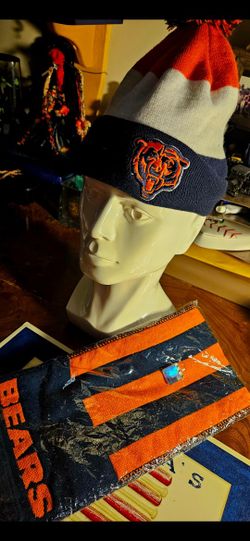 NFL, CHICAGO BEARS,  NEW (2 ITEMS: SCARF & WINTER HAT, FIRM