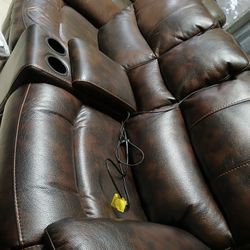 Love Seat IN GOOD CONDITION 