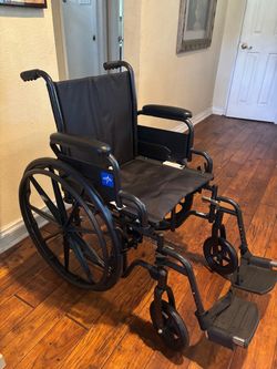 Wheelchair nuevo