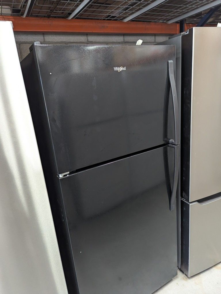 Whirlpool
18.2 cu. ft. Top Freezer Refrigerator in Black