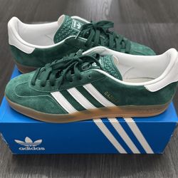 Adidas Gazelle “collegiate green” sz 10 $95