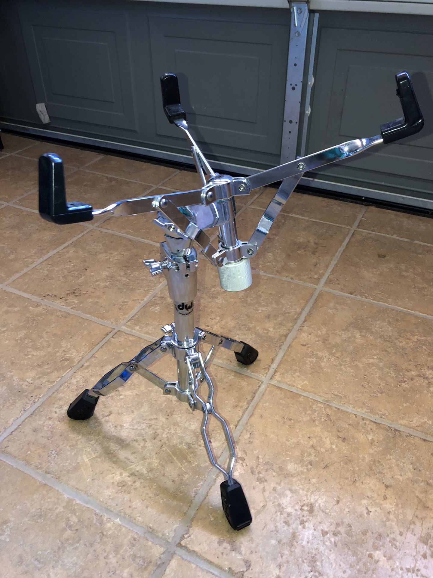 DW Snare stand