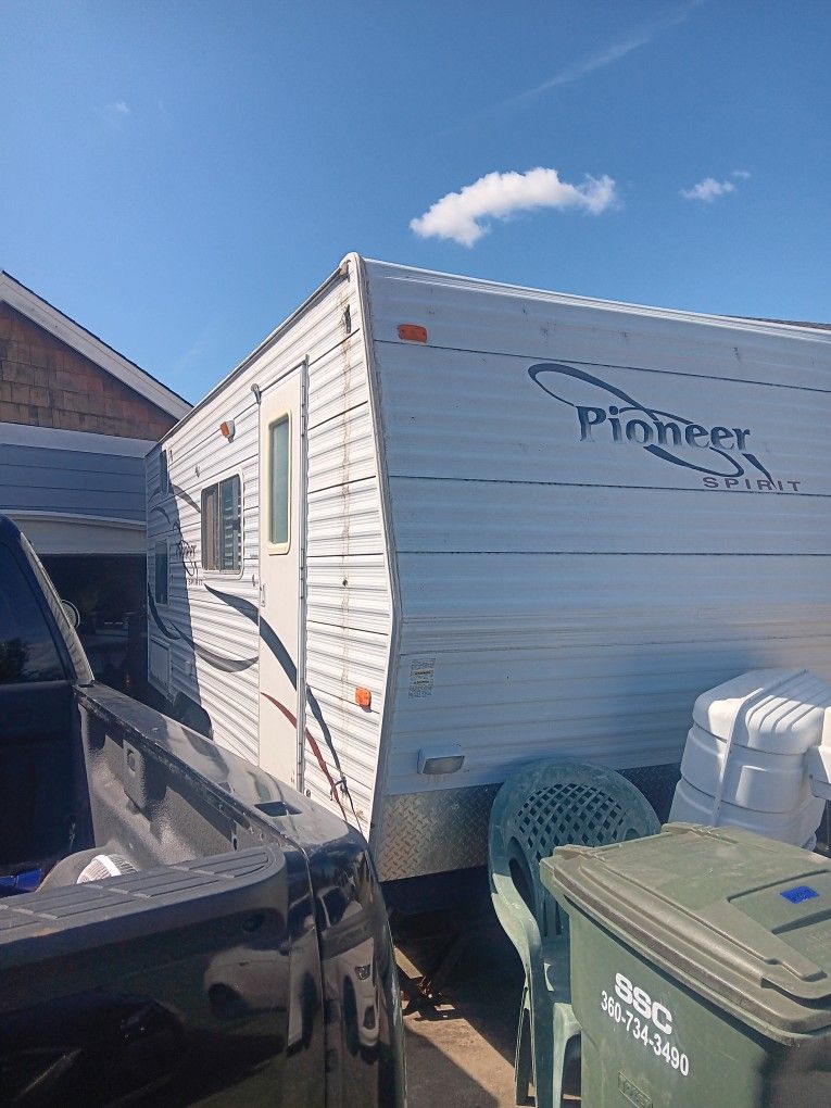 2007 18 Ft Camper 3000 It's Yours