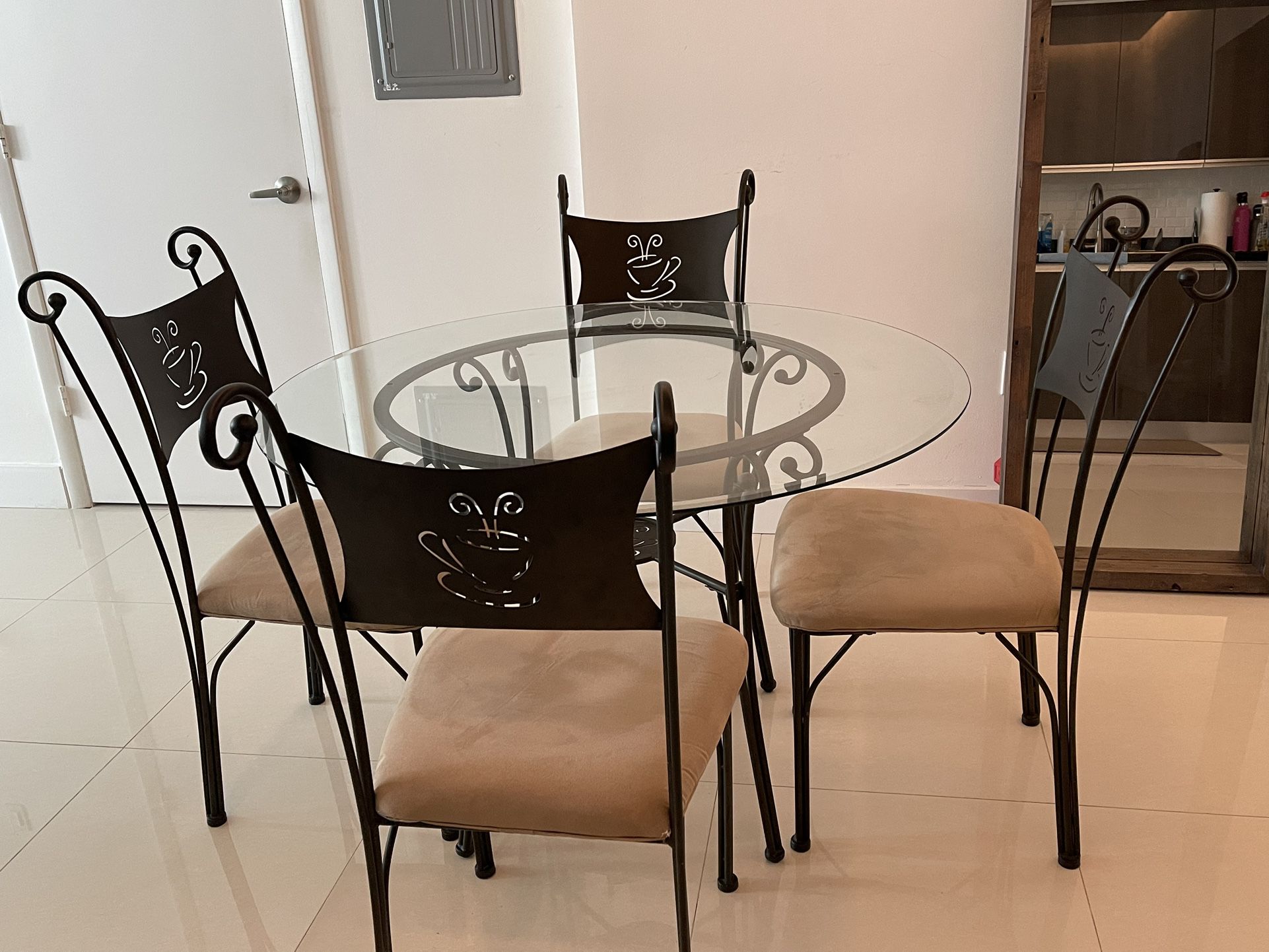 Glass Kitchen Table With Chairs
