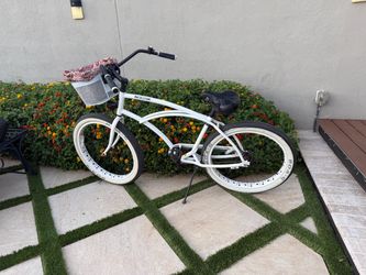 3G Newport Glow-in-the-Dark Beach Cruiser – 26" White Glow, Fat Whitewalls, Basket, Light + Extras