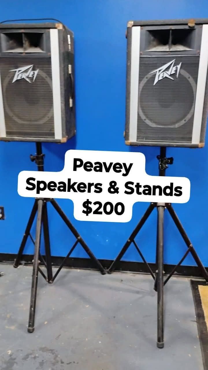 Peavey Speakers & Stand