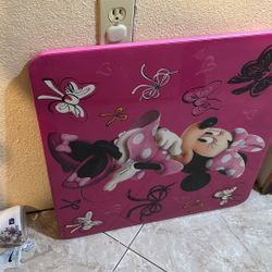 Minnie Mouse Table