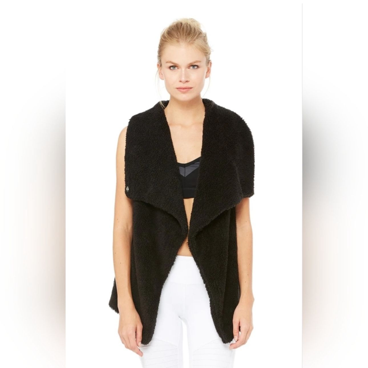 Alo Yoga Cozy Up Fuzzy Fleece Black Vest Women’s Size Small