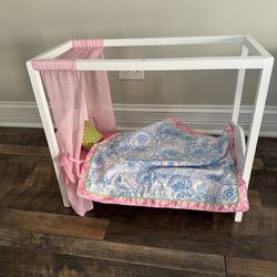 Doll bed